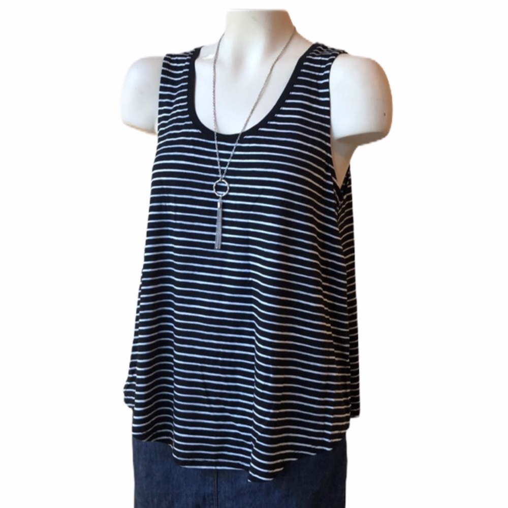 Large Black & white tank soft feel